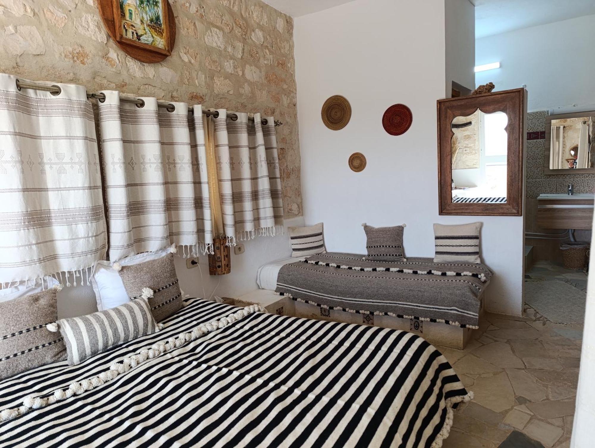 Dar Ayed Tamezret Hotell Tamazrat Exteriör bild